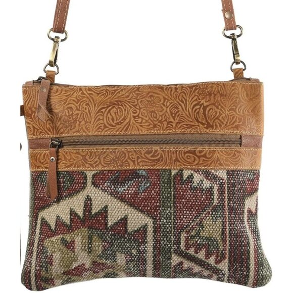 CLEA RAY Recycled Canvas & Woven Rug & Leather Crossbody Bag Purse NWT‎ - Picture 1 of 7